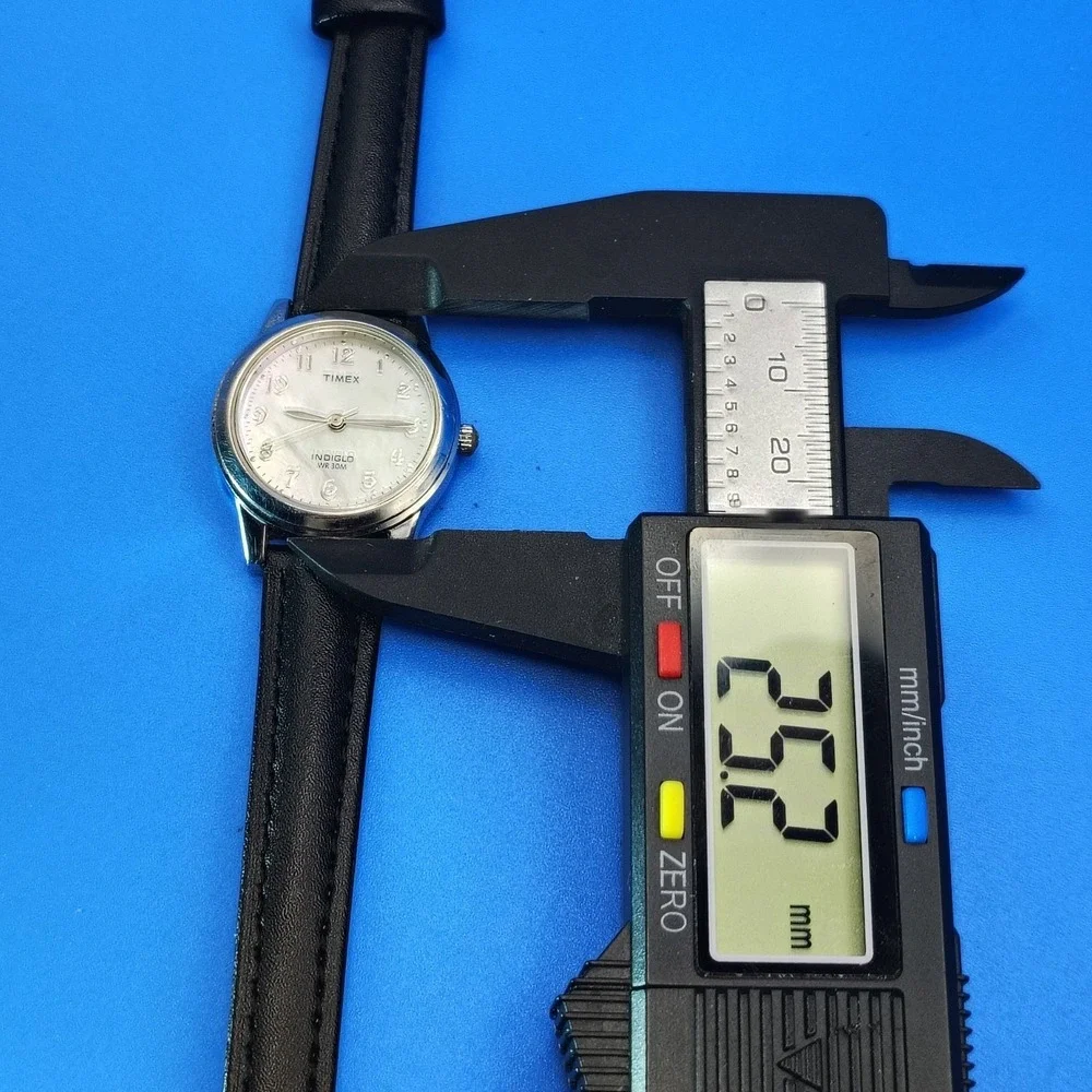 Vintage 1997 Timex Indiglo Date Mother of Pearl 25mm‎ Women's Quartz Watch